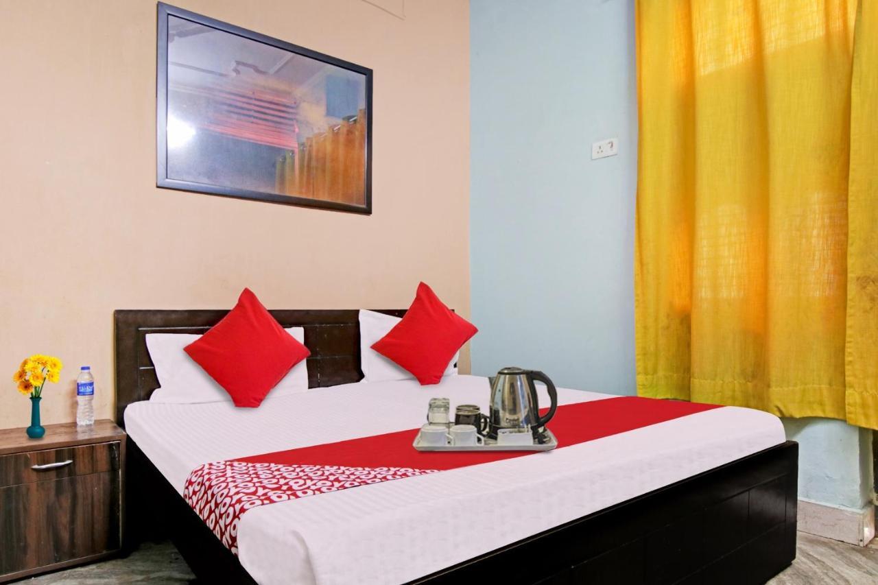 Flagship Hotel Decent Stay Near Pvr Vikaspuri Delhi Nowe Delhi Zewnętrze zdjęcie