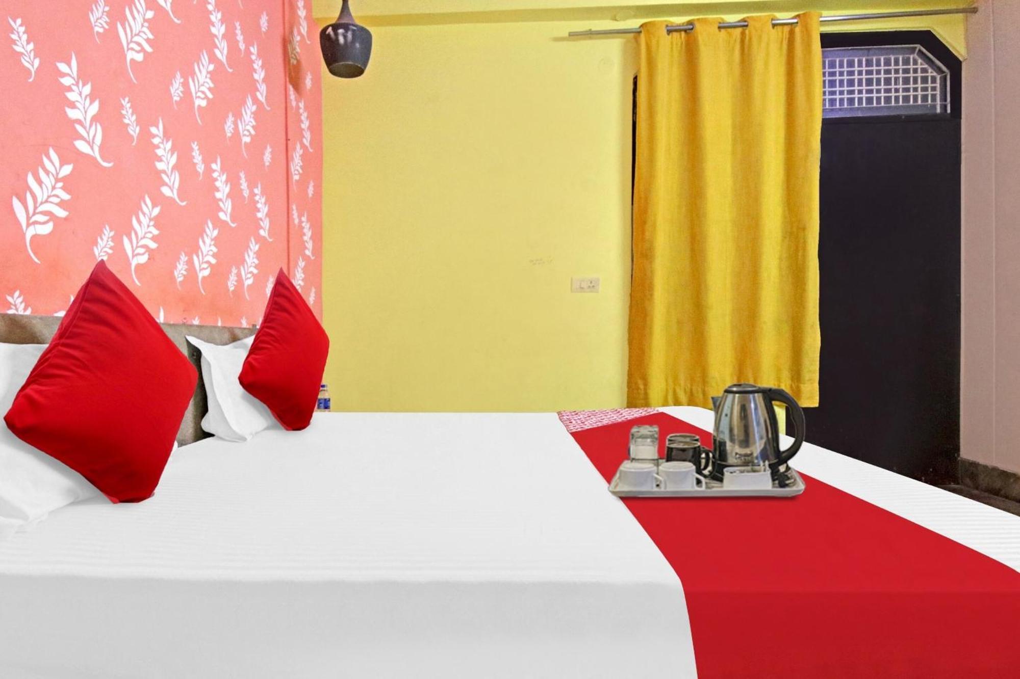 Flagship Hotel Decent Stay Near Pvr Vikaspuri Delhi Nowe Delhi Zewnętrze zdjęcie