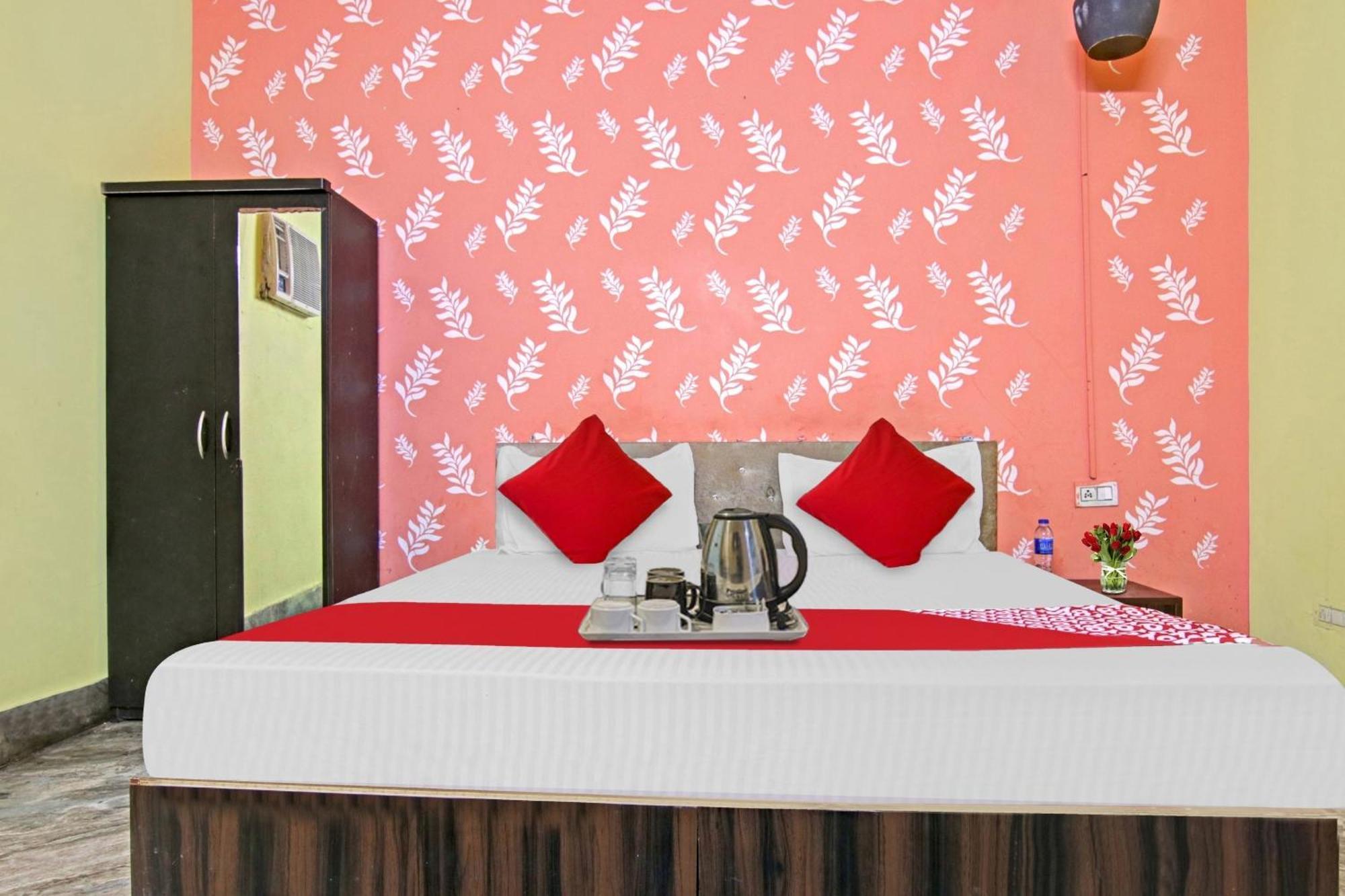 Flagship Hotel Decent Stay Near Pvr Vikaspuri Delhi Nowe Delhi Zewnętrze zdjęcie